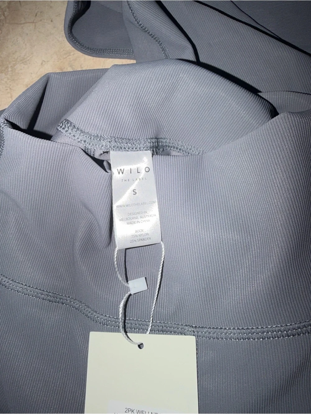 WILO High-Waisted Gray leggings - Picture 3 of 4